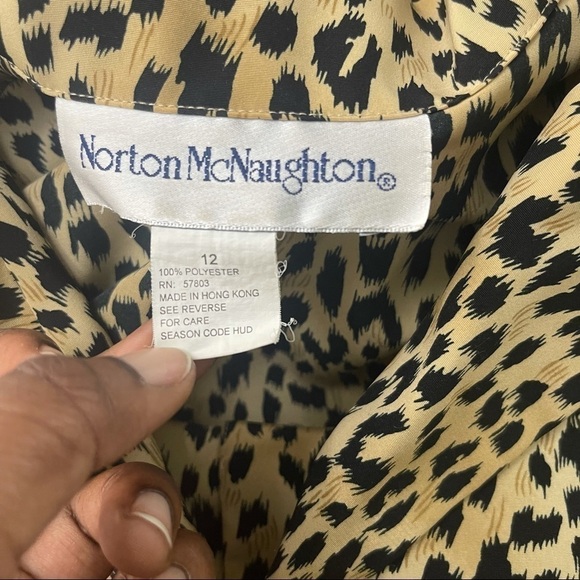 VINTAGE NORTON MCNAUGHTON Collared Button Down Animal Print Shirt Size 12 - Picture 4 of 5